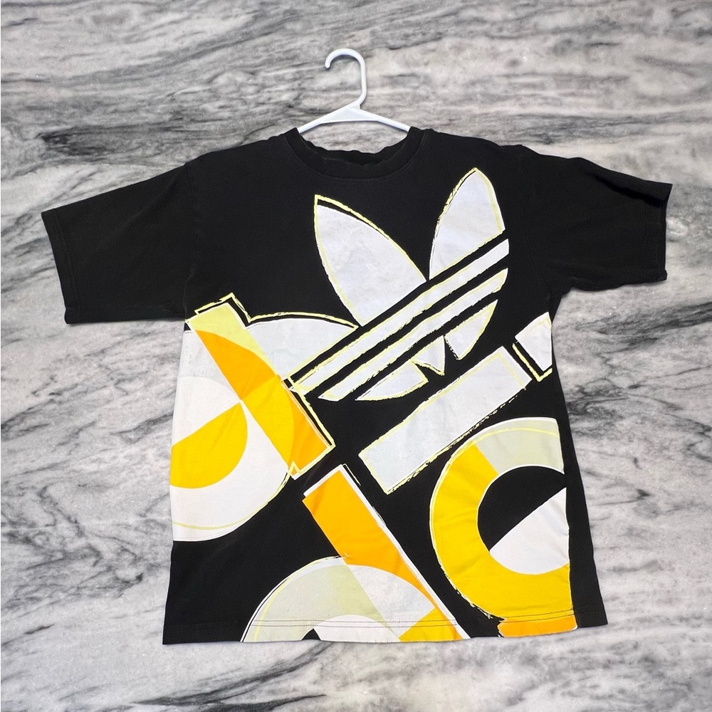 Vintage Adidas Tee Large Graphic Size: M